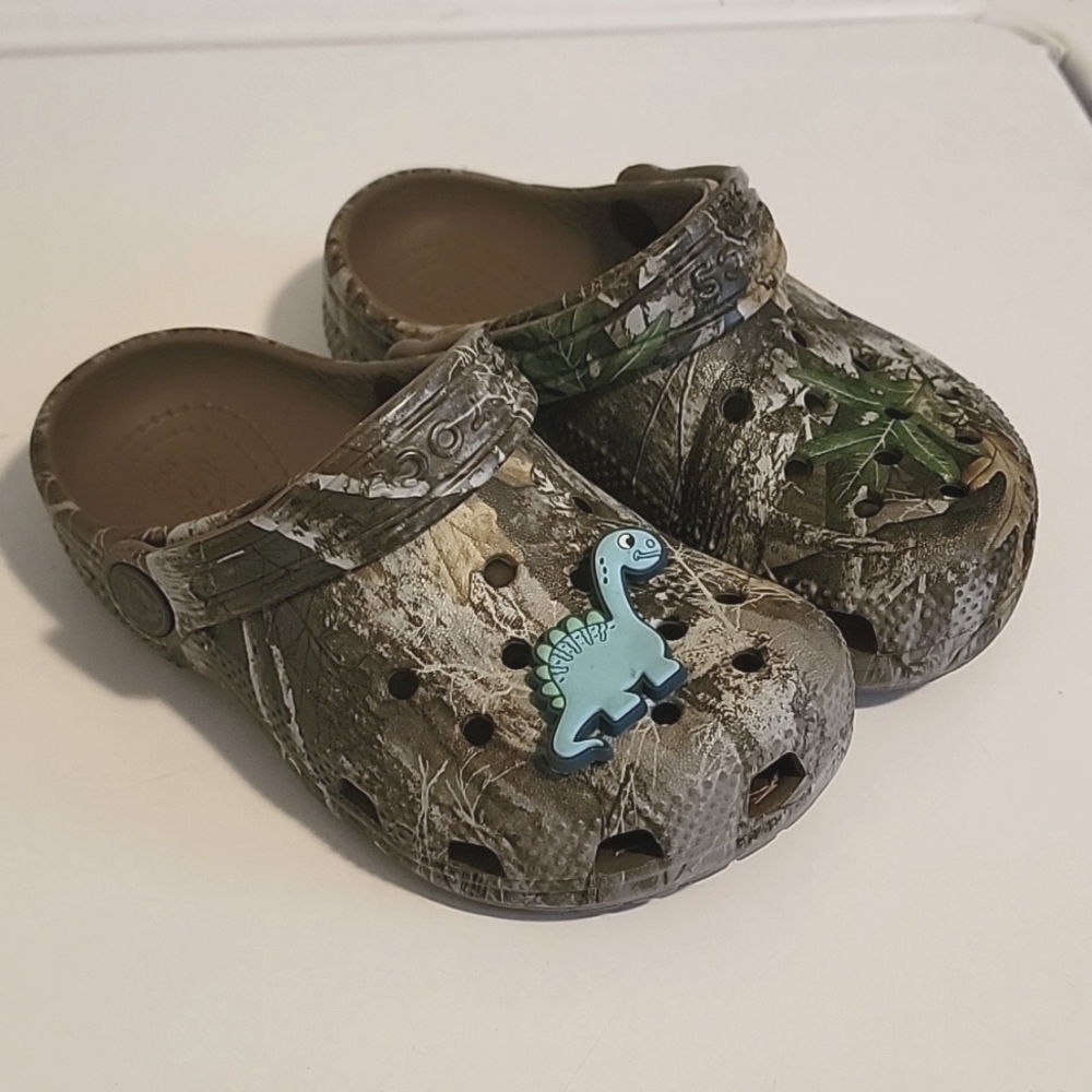 Camo toddler crocs